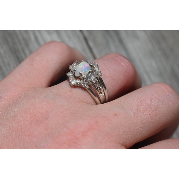 Opal Engagement ring set, raw stone ring, alternative engagement ring, u… - Picture 3 of 6